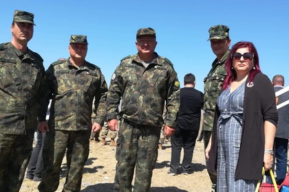Посланик Иванова участва в церемонията по закриването на многонационално военно учение в Грузия